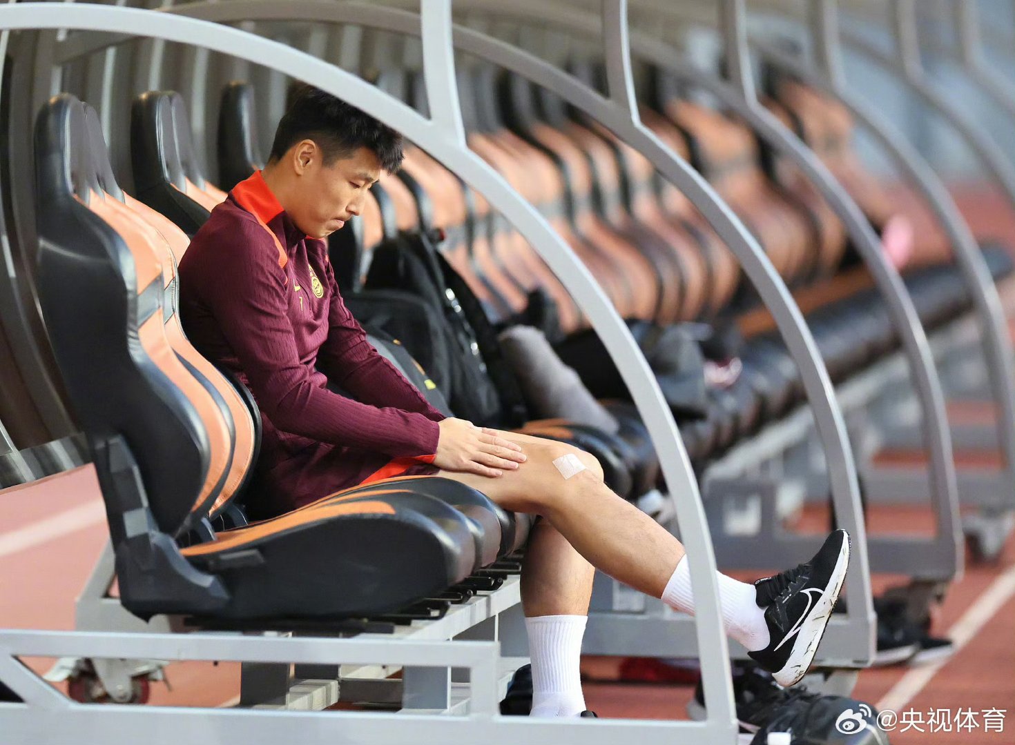 足总杯赛程吃紧，上海久事窗口期篮板制胜，更衣室稳定，医务组通报恢复(英足总杯赛程规则)