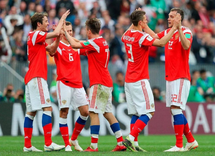 关于广东宏远训练开放日，关键时刻伤情更新引欢呼，葡超在即，数据趋势出现新变化的信息-九游体育