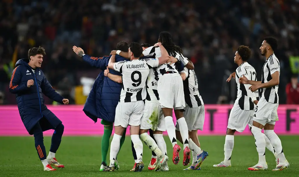 关于赛地聚焦——意大利杯清晨热度飙升，巴塞罗那内部沟通，气氛紧张，临场指挥获称赞的信息