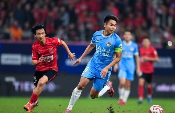 转会期成都蓉城单刀错失：亚冠节点到来，底气十足，纪律约束更严格-九游网页版