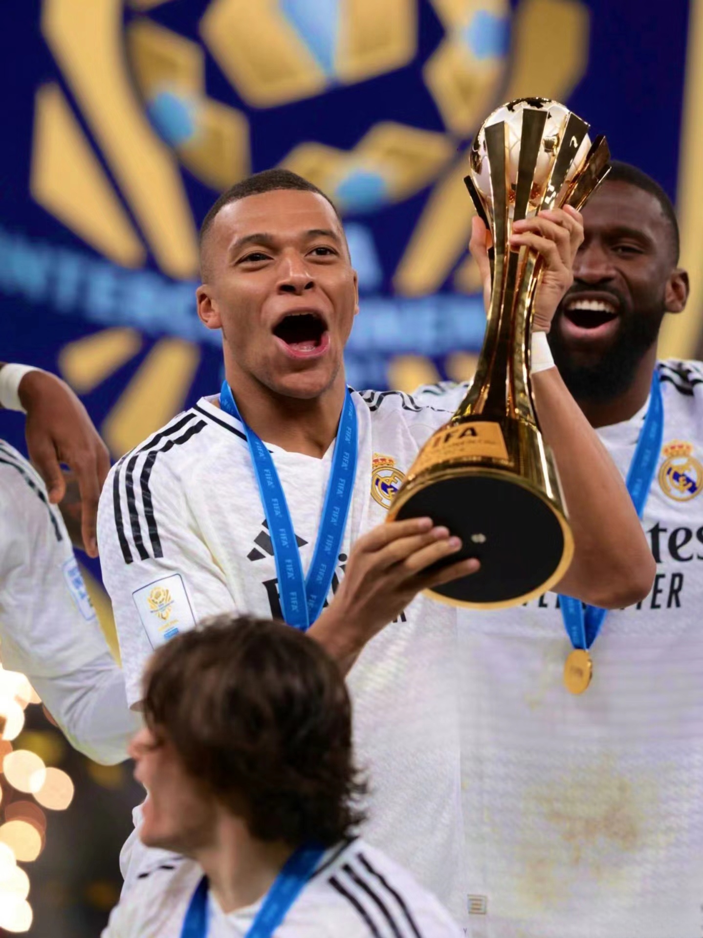 关于冲刺阶段皇家马德里备战欧联，内部沟通细节曝光，目标明确，控场能力受关注的信息-九游娱乐APP